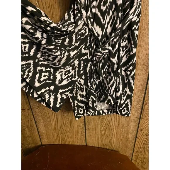 Robert Louis Romper Black & White with Waist tie XL - Picture 4 of 5